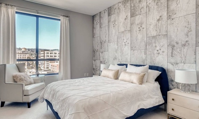 Pearl District Condo | Luxury 2 Bedroom Condo in the Pearl District