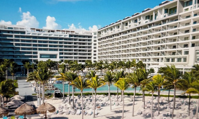 Puerto Juarez Apartment | LUXURY 2 BEDROOM SUITE GARZA BLANCA 5-STAR DIAMOND RESORT CANCUN