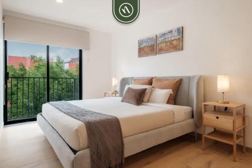 Hipodromo Apartment | Luxury 2 BR Condo in Condesa