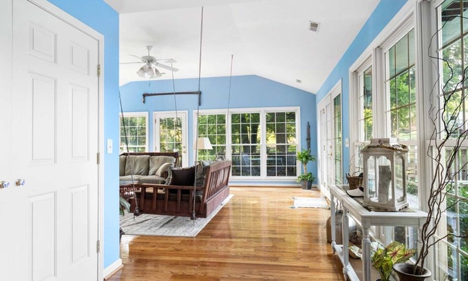 Columbia Other | Luxury 22 Acre Farmhouse Between Franklin & Columbia *pool*animals* working farm