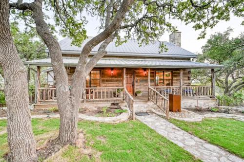 Fredericksburg House | Luxury 23-AC Ranch Hot Tub and Hill Country Views!