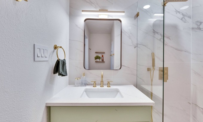 North Burnet House | Luxury 2BD/2.5BA Near The Domain with POOL