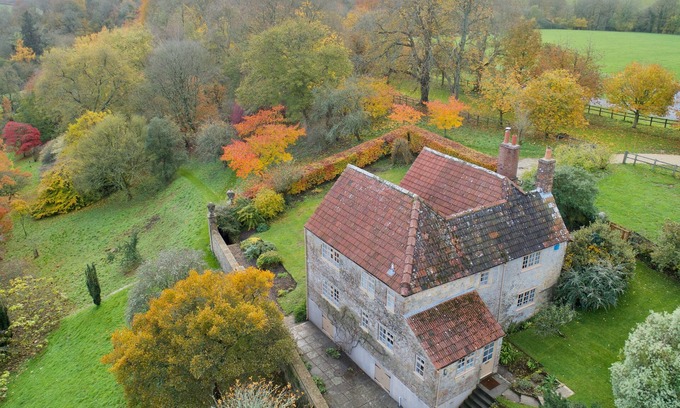 Beaminster Cottage | Luxury 3 bed Dorset cottage in Re-wilding area
