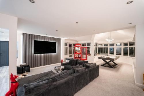 Northwood House | Luxury 3 bed Retreat with Hot tub