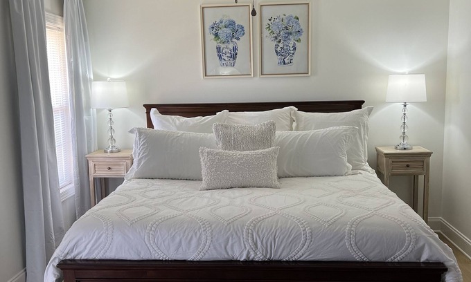 Starkville Condo | Luxury 3 bedroom , 3 bath condo close to MSU campus, perfect weekend spot