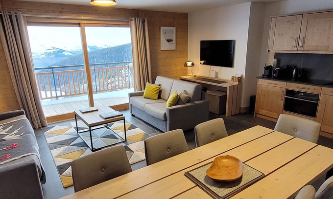 Plagne Centre Apartment | Luxury 3-Bedroom Apartment · Wifi · Ski In/Out · Parking · New