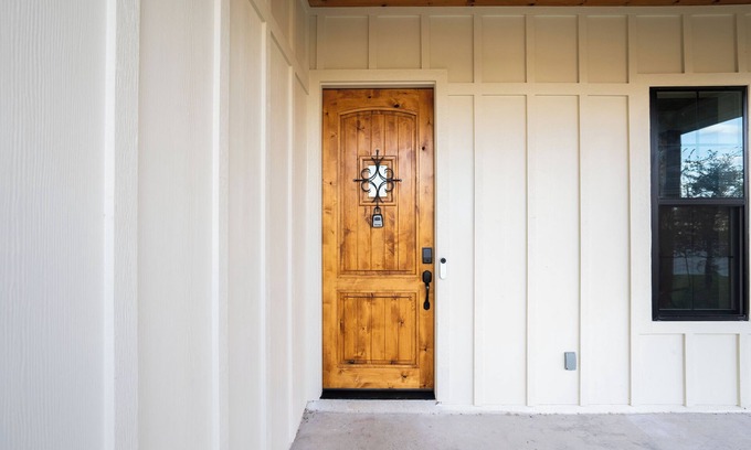 Alamo Heights House | Luxury 3-bedroom Farmhouse with Pool Centrally Located in San Antonio