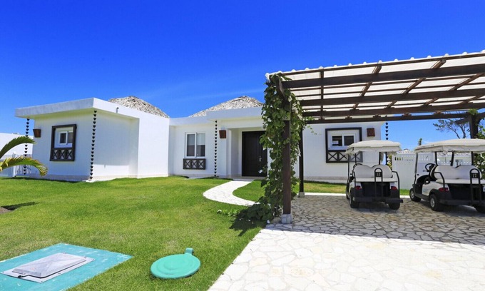 La Esplanada House | Luxury 3 bedroom villa on second line