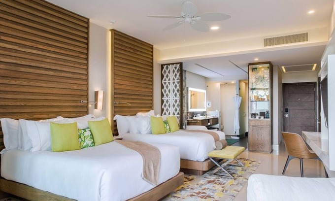 Puerto Juarez Resort | Luxury 3-BR ocean front resort with fitness room, spa, restaurants in Cancún