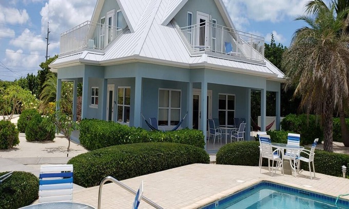 North Side House | Luxury 3bd Beach View 3 Blue Stunning Views