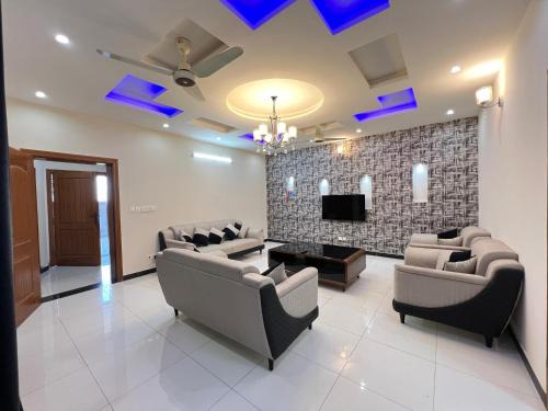 Islamabad Villa | Luxury 3Bedrooms portion in Islamabad
