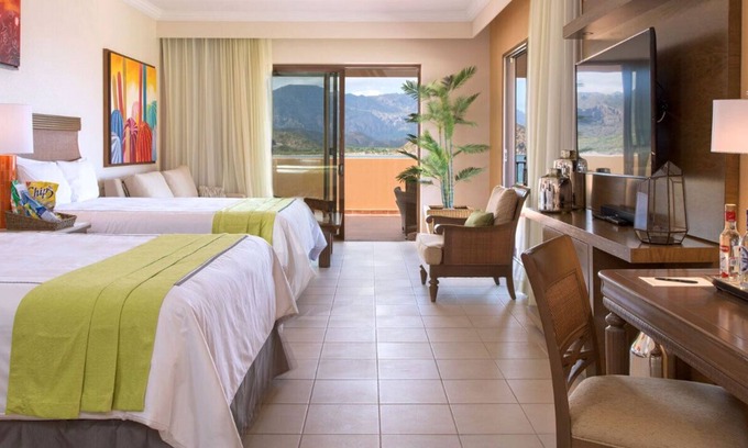 Loreto Apartment | Luxury 3BR Penthouse in Loreto with Stunning Views & Golf Access