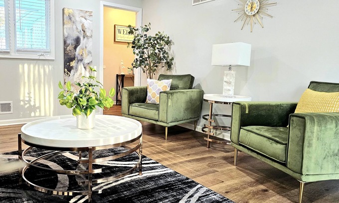 Kansas City House | Luxury 4 Bed Room Near Stadium