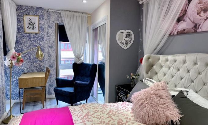 Tower Hamlets Apartment | Luxury 4 bedroom in Canary Wharf