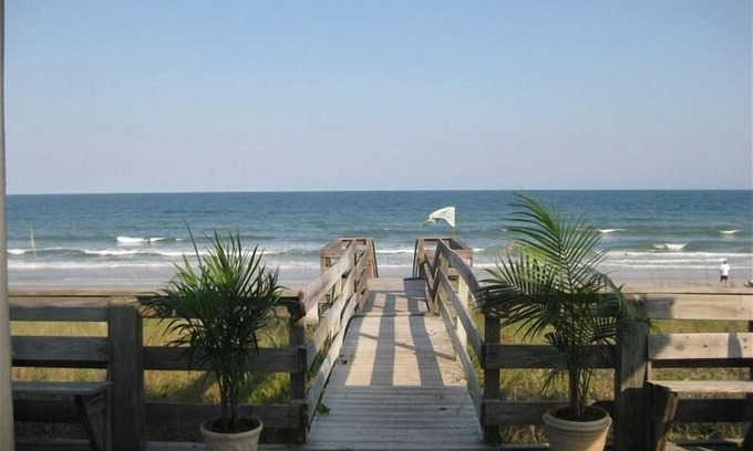 Topsail Beach House | Luxury 4 Bedroom Oceanfront Home w/Teenage Great Room