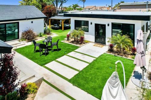 Huntington Beach Villa | Luxury 4 bedroom villa