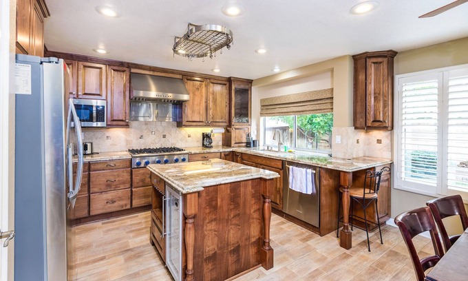 Rancho Cucamonga House | Luxury 4BR Home in Gated Rancho Cucamonga – Wide Backyard, Prime Location #40845
