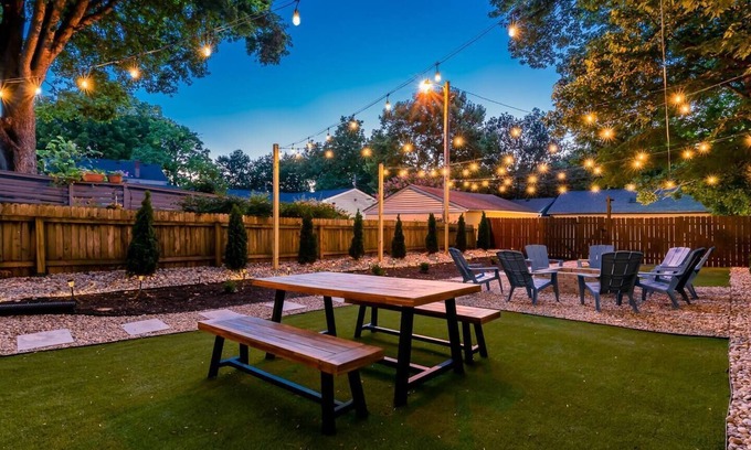 Bonnycastle House | Luxury 4BR|KING|Epic Backyard|HOT TUB|Fire Pit
