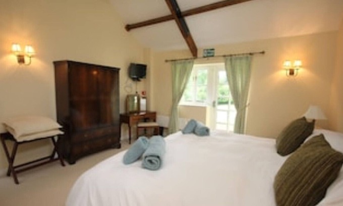 Crediton House | Luxury 5* Devon Cottage surrounded by beautiful views
