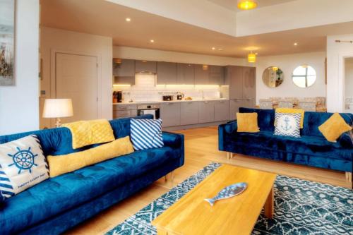Hayling Island House | Luxury 5* Marina Apartment