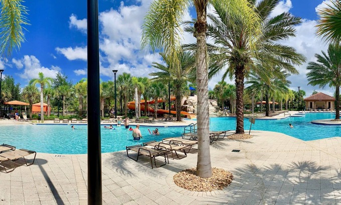 Loughman Villa | Luxury 5Bd w/Jacuzzi & Pool Near Disney @ 5528