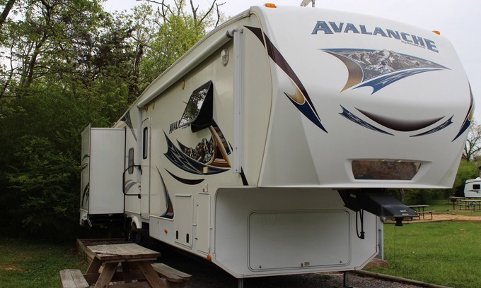 Mentone House | Luxury 5th Wheel Glamping In Style In Historic Mentone, Alabama