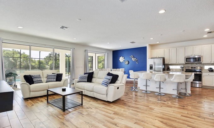 Indian Point House | Luxury 9 bed 7 bath pool home17 minutes to Disney