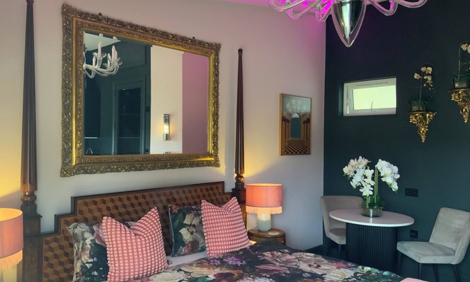 Haringey Apartment | Luxury Alexandra Palace Private Guest Suite