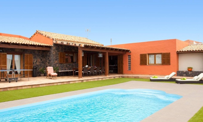 Puerto del Rosario Villa | Luxury and peace in the heart of nature