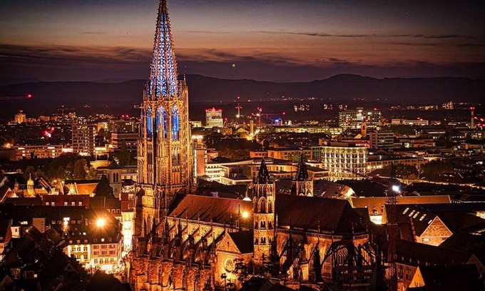 Freiburg im Breisgau Apartment | Luxury Apartment COLLOSEUM in the City