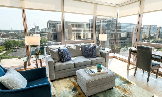 Downtown Apartment | Luxury Apart Downtown With Indoor Pool