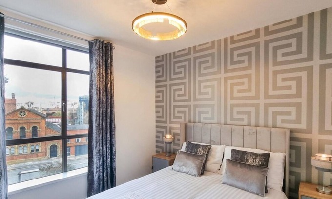 Castlefield Apartment | Luxury Apartment Canal View Castlefield - Parking