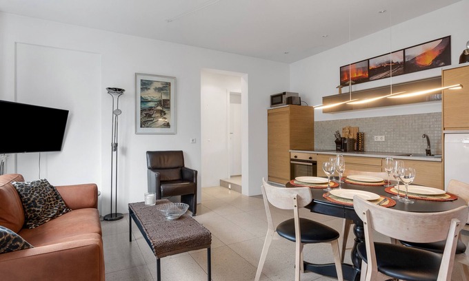 Downtown Apartment | Luxury apartment in central Reykjavik 2 bedroom and 2 bathrooms, keyless entry