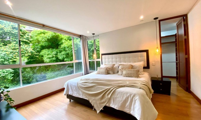 Patio Bonito Apartment | Luxury Apartment in El Poblado