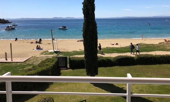 Almadraba-Canyelles Apartment | LUXURY APARTMENT IN FIRST LINE OF SEA, DIRECT ACCESS TO PLAYA ALMADRAVA