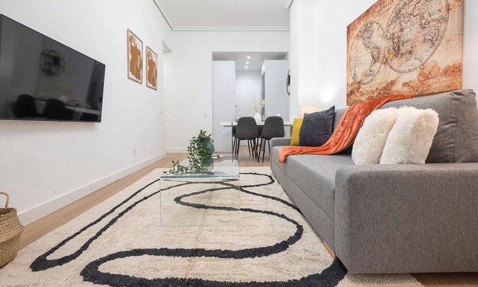 Justicia Apartment | Luxury Apartment in the Heart of Gran Via