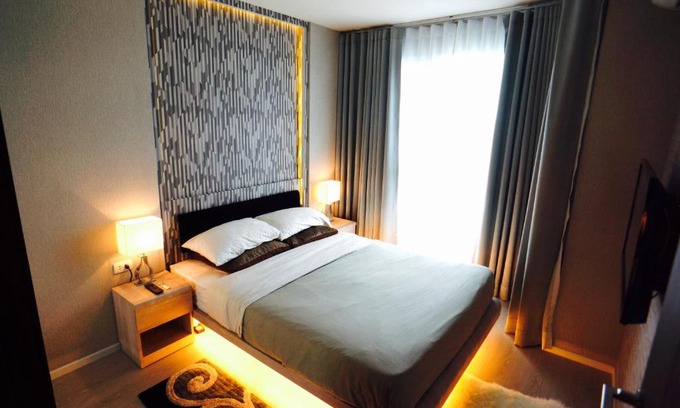 Thung Maha Mek Apartment | Luxury Apartment near Downtown (Pick-up Service)