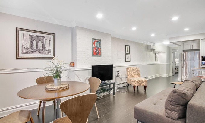 Crown Heights Apartment | Luxury apartment, near the subway, perfect for work or play!