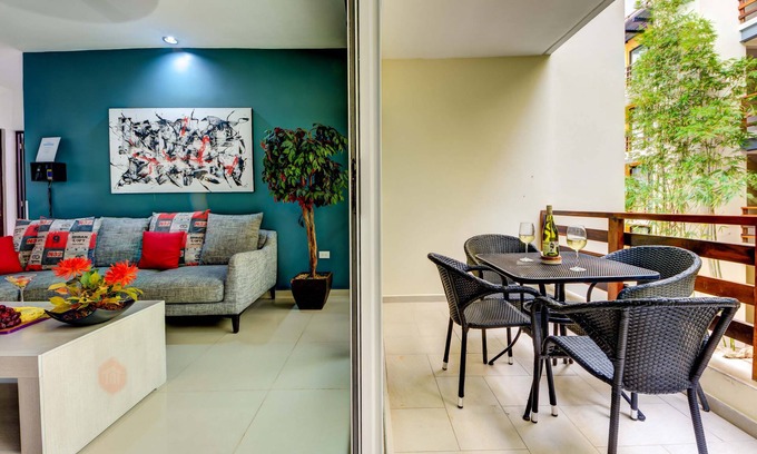 Tohoku Apartment | Luxury Apt A Few Steps From The Beach & 5th Ave