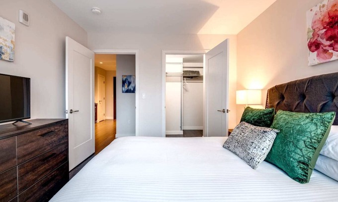 Seaport District Apartment | Luxury Apt in the Heart of Seaport