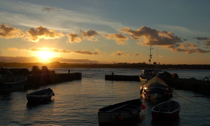 Beadnell Cottage | Luxury Art Deco house directly opposite the beach
