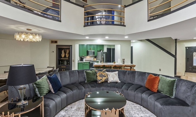Greenway Plaza-Upper Kirby House | Luxury Art Deco Inspired Home in Upper Kirby