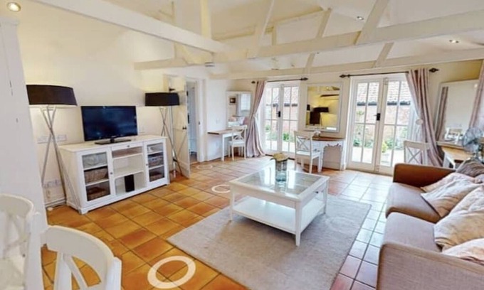 Beccles House | Luxury barn conversion near Southwold