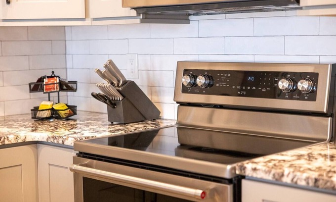 Milton Apartment | Luxury Basement Apartment in Milton, GA