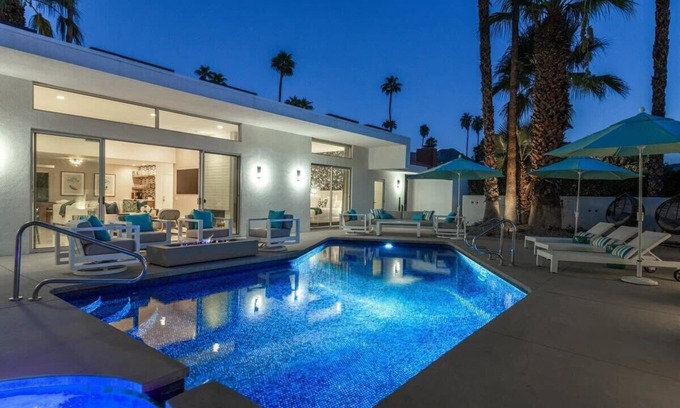 Indian Canyon Villa | Luxury Bauhaus Retreat w/Pool&Hot Tub + Mtn Views