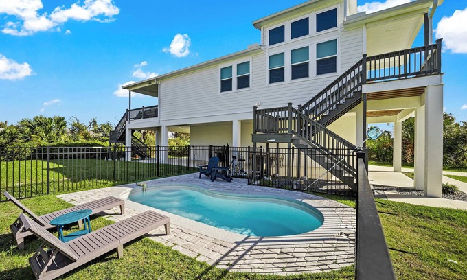 Marineland Acres House | Luxury Beach Home with Heated Pool