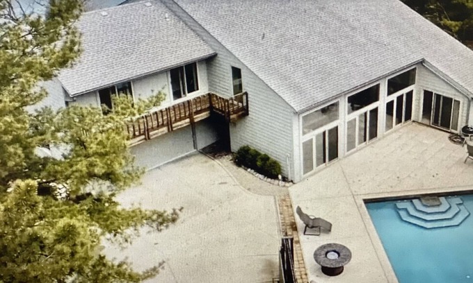 Beverly Shores House | LUXURY BEACH HOUSE IN DUNES NATIONAL PARK with 40ft POOL, & LAWN WITH GARDEN