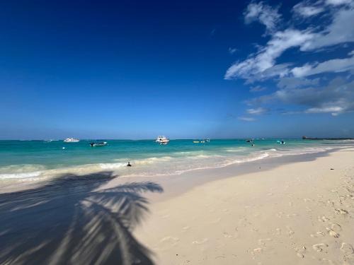 El Cortecito Apartment | Luxury Beach Penthouse with Pool, BBQ, AC, Wi-Fi, 5-Min Walk to El Cortecito & Bavaro Beaches, Punta Cana