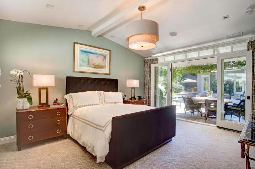 Beverly Glen House | Luxury Beverly Hills Suite
