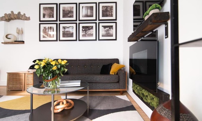 Frome House | Luxury Bumblebee Cottage Frome Longleat Aqua Sana Bath DOG FREEndly